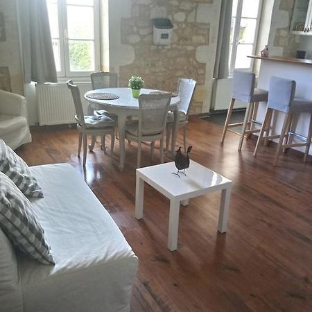 Entre Estuaire Et Citadelle Appartement Blaye Buitenkant foto